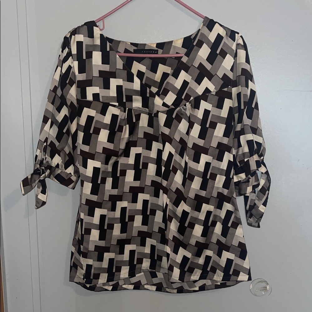 Geometric Patterned blouse